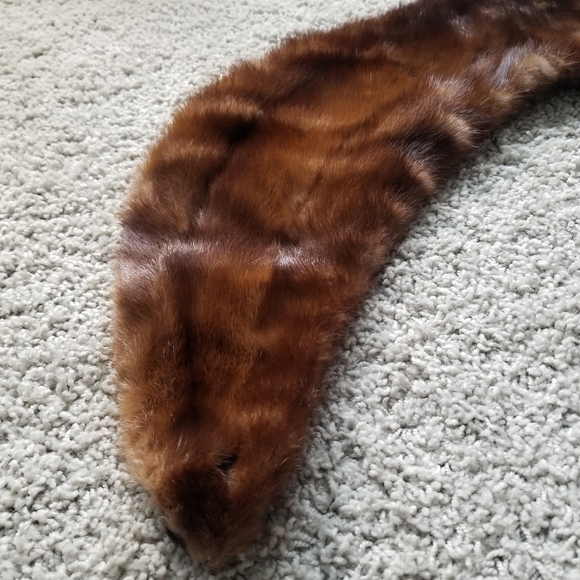Vintage Real Mink Fur Collar with Button Closure - Picture 6 of 11
